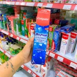 Kem Đánh Răng Colgate Hương Bạc Hà 225g + Tặng Kèm Bàn Chải Đánh Răng