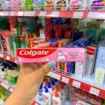 Kem Đánh Răng Colgate Ngừa Sâu Răng Em Bé 2+ Tuổi Hương Dâu 40g - Màu Hồng