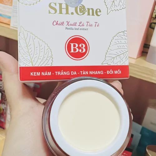 Kem Face Nám Trắng Da B3 SH One Đỏ Chiết Xuất Lá Tía Tô