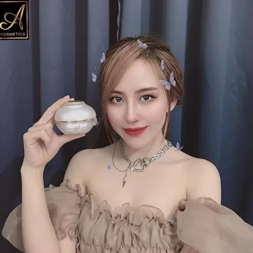KEM FACE PHÁP - Dòng face được mệnh danh là thần thánh. Lý do vì sao?