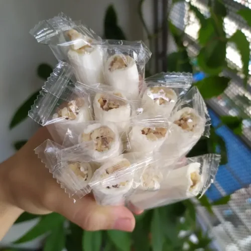 Kẹo Dồi Đậu Phộng Thơm Ngon Hộp 300g