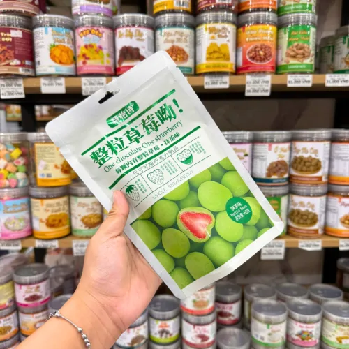 Kẹo Socola Bọc Dâu Tây Thơm Ngon Vị Matcha 60g - Bịch Xanh Lá