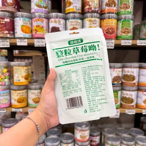 Kẹo Socola Bọc Dâu Tây Thơm Ngon Vị Matcha 60g - Bịch Xanh Lá