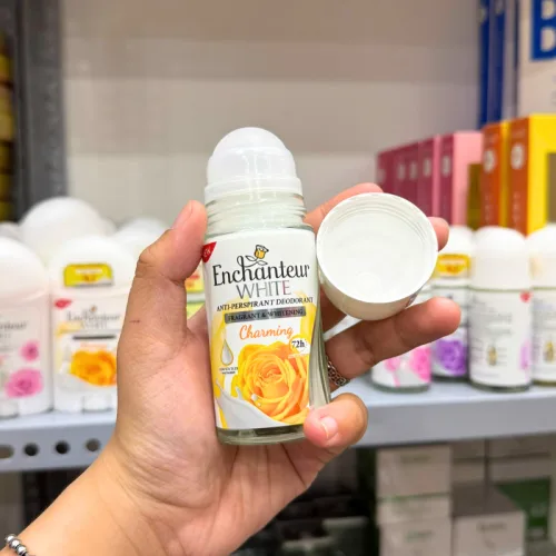 Lăn Khử Mùi Enchanteur Charming 72h 50ml - Lăn Nách Dưỡng Sáng Da Màu Vàng