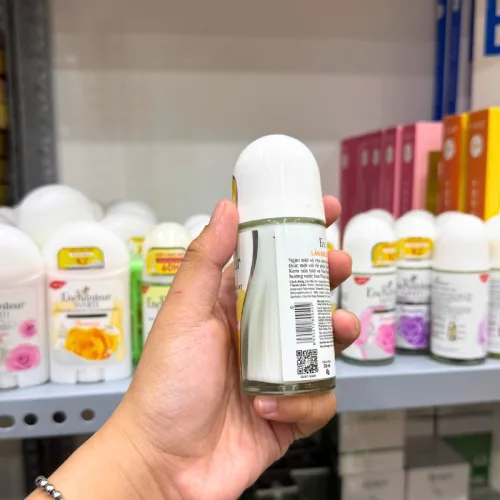 Lăn Khử Mùi Enchanteur Charming 72h 50ml - Lăn Nách Dưỡng Sáng Da Màu Vàng