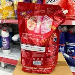 Nước Giặt OMO Matic Cửa Trên Tinh Dầu Nước Hoa Hoa Hồng Ecudor 3.6kg