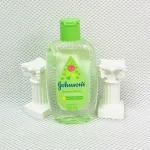 Nước Hoa Em Bé Johnsons Summer Swing Baby Cologne Màu Xanh 125ml Hương Thơm Nhẹ Nhàng Thoang Thoảng