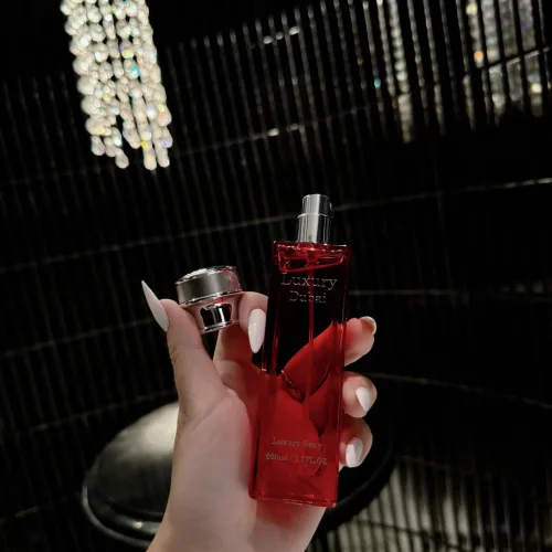 Nước Hoa Luxury Dubai Luxury Sexy Màu Đỏ Mùi Nữ 50ml