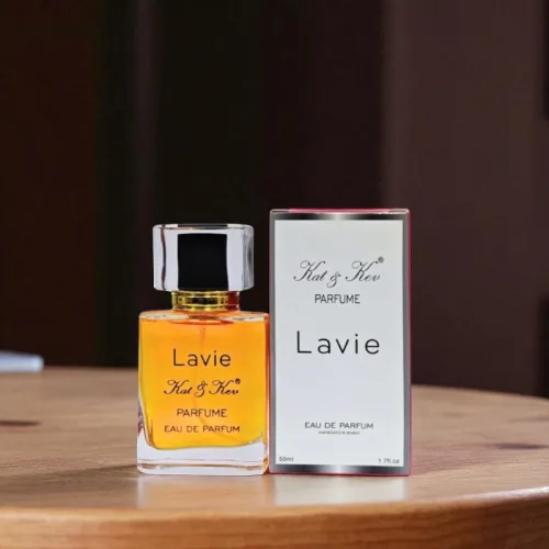 Đối chiếu chai và hộp khi nhận diện Lavie