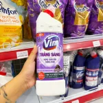 Nước Tẩy Bồn Cầu Vim Than Hoạt Tính & Hương Oải Hương 880ml - Chai Màu Tím