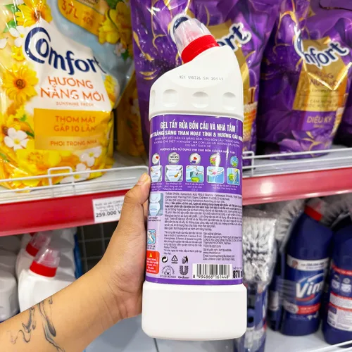 Nước Tẩy Bồn Cầu Vim Than Hoạt Tính & Hương Oải Hương 880ml - Chai Màu Tím