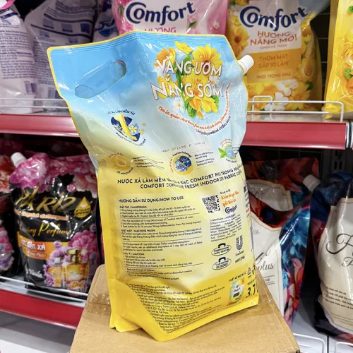 Nước Xả Vải COMFORT Hương Nắng Mới Phơi Trong Nhà 3,7 Lít - Túi Vàng