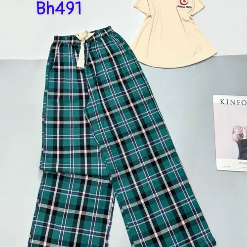 Đồ bộ mặc nhà quần dài carô và sọc áo ba lỗ