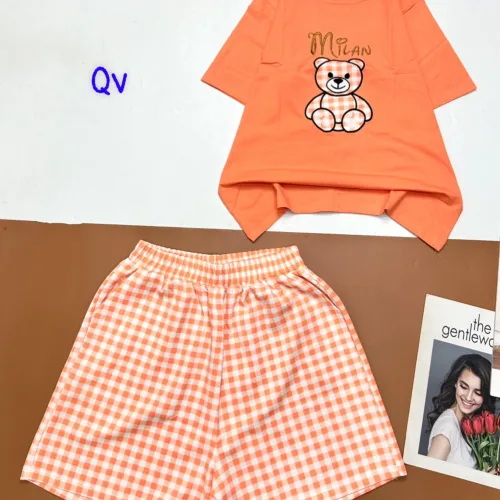 Đồ bộ quần đùi ca rô nhỏ áo thun in hình gấu