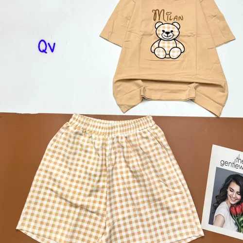 Đồ bộ quần đùi ca rô nhỏ áo thun in hình gấu