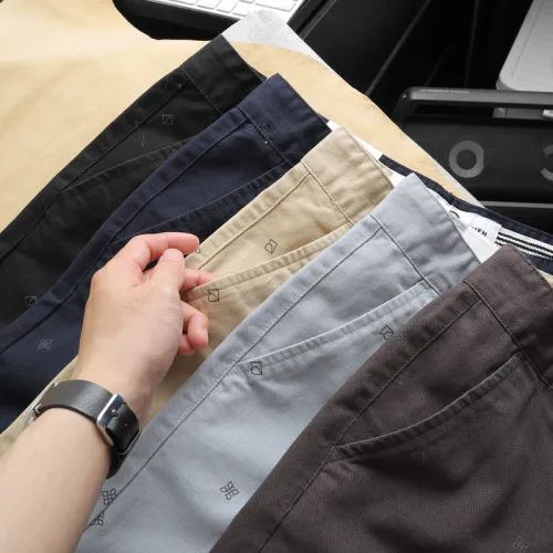 Quần Short Kaki Nam Co Giãn Rurumen In Hoạ Tiết Nhí