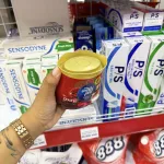 Sáp Thơm Ambi Pur Downy Đam Mê Hương Hoa Hồng Đỏ 180g