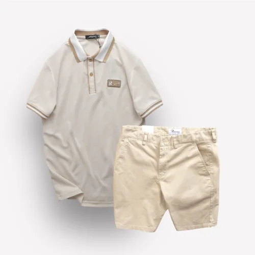 Viền tương phản làm rõ dáng polo — Set Bộ Nam Quần Short Kaki