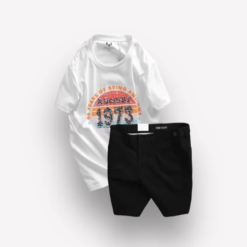 Set Bộ Nam Quần Short Kaki Phối Cúc Áo Thun Cổ Tròn In 1973