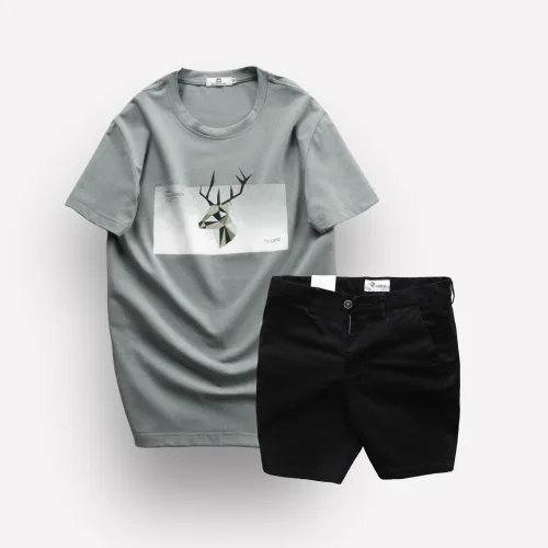 Set Bộ Nam Quần Short Kaki Rurumen Phối Áo Thun Cổ Tròn In Hình Tuần Lộc
