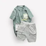 Set Bộ Nam Quần Short Thun Viền Sọc Phối Áo Cổ Tròn In Hình