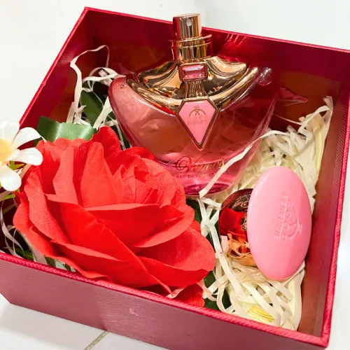 Set Hộp Quà Tặng Nước Hoa Nữ Good Charme Venus 50ml - Hộp Hoa Rơm Nhiều Màu