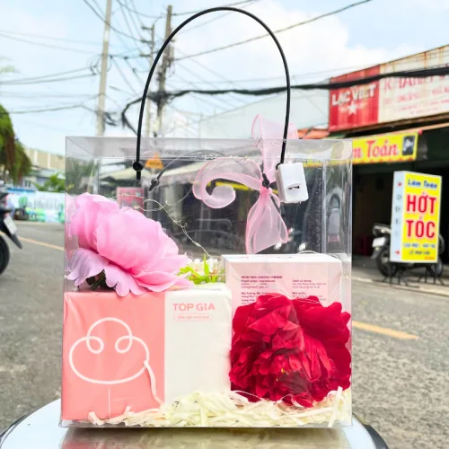 Set Quà Tặng Nước Hoa Charme Darling Mùi Nữ 50ml Hương Ngọt Ngào Quyến Rũ - Túi Trong Vuông Có Đèn Đom Đóm Lót Giấy Rơm Thắt Nơ Xinh Xắn Nhiều Màu