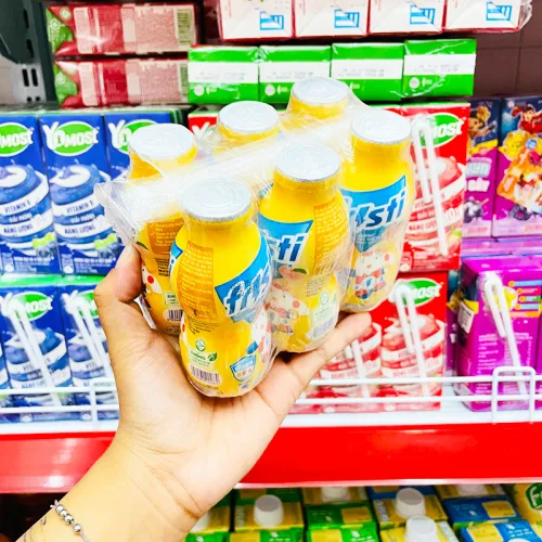 Sữa Chua Uống FRISTI Hương Đào Lốc 6 Chai (80ml/Chai) - Màu Vàng