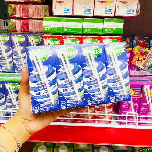 Sữa Chua Uống Yomost Vị Việt Quốc Bạc Hà Lốc 4 Hộp (170ml/Hộp)