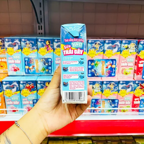 Sữa Dinh Dưỡng Trái Cây KUN Hương Táo Kẹo Bông Gòn Lốc 4 Hộp - (180ml/Hộp)