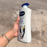 Sữa Dưỡng Thể Vaseline Intensive Care Advanced Repair Phiên Bản Mới Màu Trắng 725ml