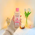 Nước Tẩy Trang Pond's Vitamin Và Hoa Hồng Sáng Da 235ml