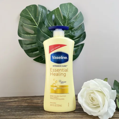 Sữa Dưỡng Thể Vaseline Intensive Care Dưỡng Da Trắng Sáng 725ml - Hàng Xách Tay