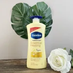 Sữa Dưỡng Thể Vaseline Intensive Care Essential Healing Màu Vàng 725ml - Hàng Xách Tay