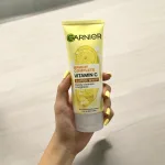 Sữa Rửa Mặt Garnier Sạch Sâu Sáng Da Bright Complete Vitamin C Super Whip Deeply Cleanses & Brightens 100ml