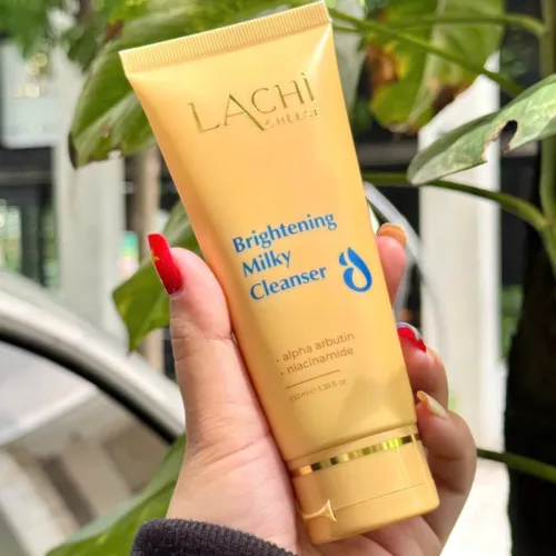 Sữa Rửa Mặt Lachi Cheese NT Cosmetics Birghtening Milky Cleanser 100ml