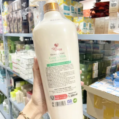 Sữa Tắm Nước Hoa Yoo White Hương Sữa Dê Và Ngọc Trai 1200ml