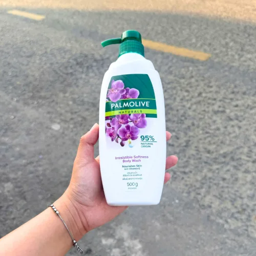 Sữa Tắm Palmolive Naturals Irresistible Softness 500g