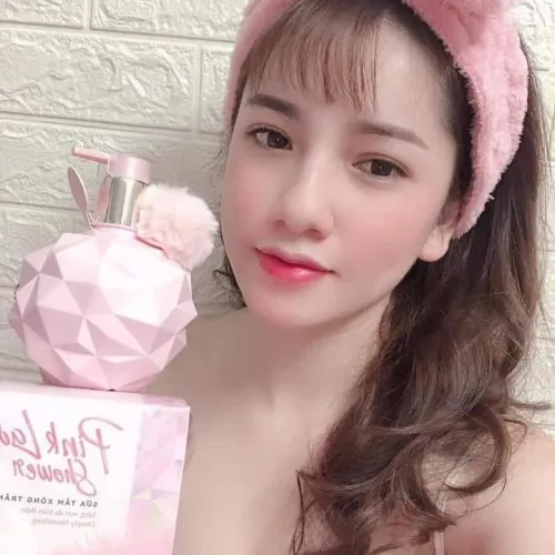 Sữa Tắm Xông Trắng Pink Lady Shower Q-Lady Onaya