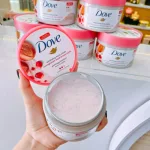 Tẩy Tế Bào Chết Body Dove Smoothie Renewal Exfoliator Hương Lựu Đỏ 298g