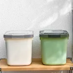 Thùng Đựng Gạo 10L - Thùng Đựng Gạo Chống Côn Trùng Bụi Bẩn Kèm Cốc 35x22x20cm