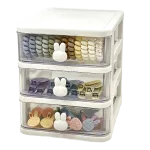 Tủ Nhựa 3 Tầng Mini Đựng Mỹ Phẩm Phụ Kiện Để Bàn Có Tay Cầm Thỏ 15.5x13x16.5cm