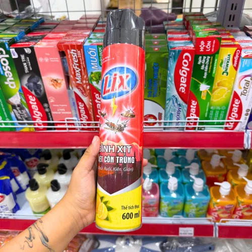 Xịt Côn Trùng LIX Hương Chanh Chai Đỏ 600ML