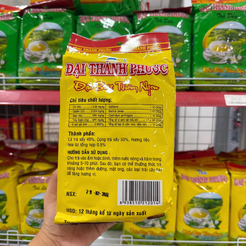 Mặt sau sản phẩm với thông tin thành phần và cách dùng