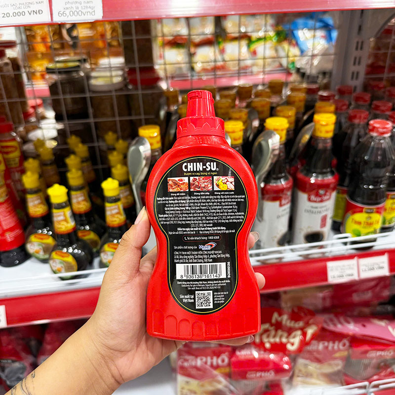 Mặt sau chai với thông tin sử dụng và bảo quản