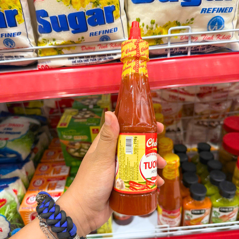 Thiết kế chai bóp đầu nhọn tiện lấy xốt