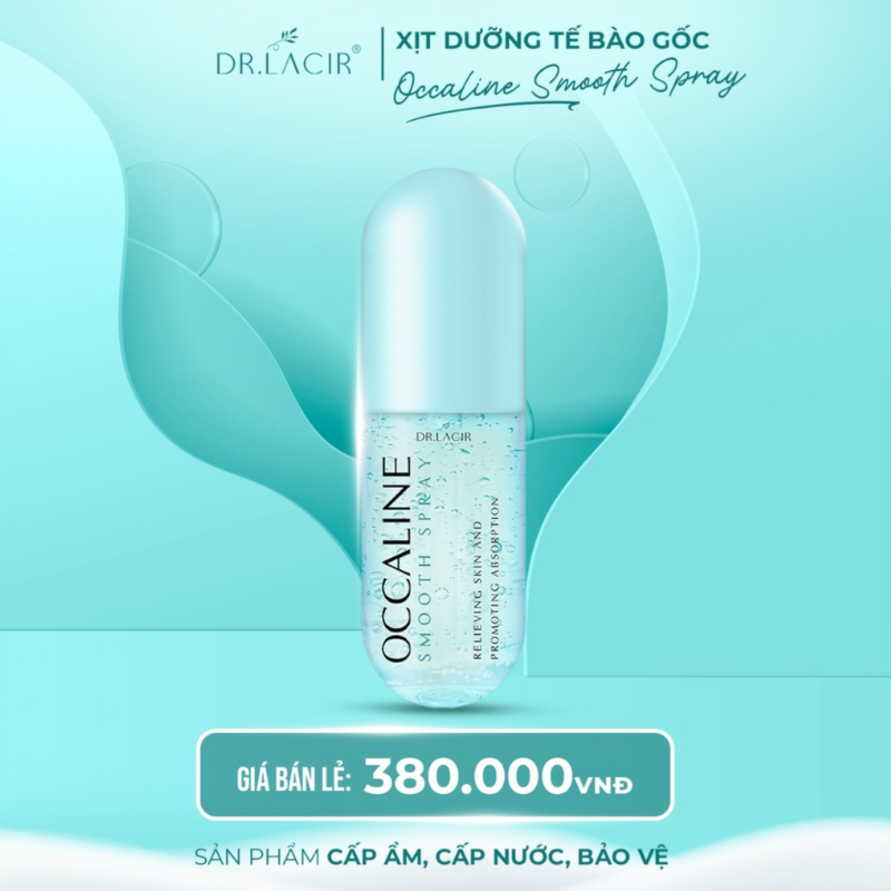 Chai xịt nền xanh, tên Occaline Smooth Spray nổi bật ở thân chai.