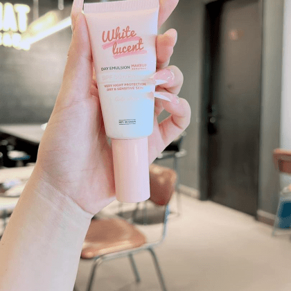 Kem chống nắng White Luccent tránh nắng giữ da mền mại