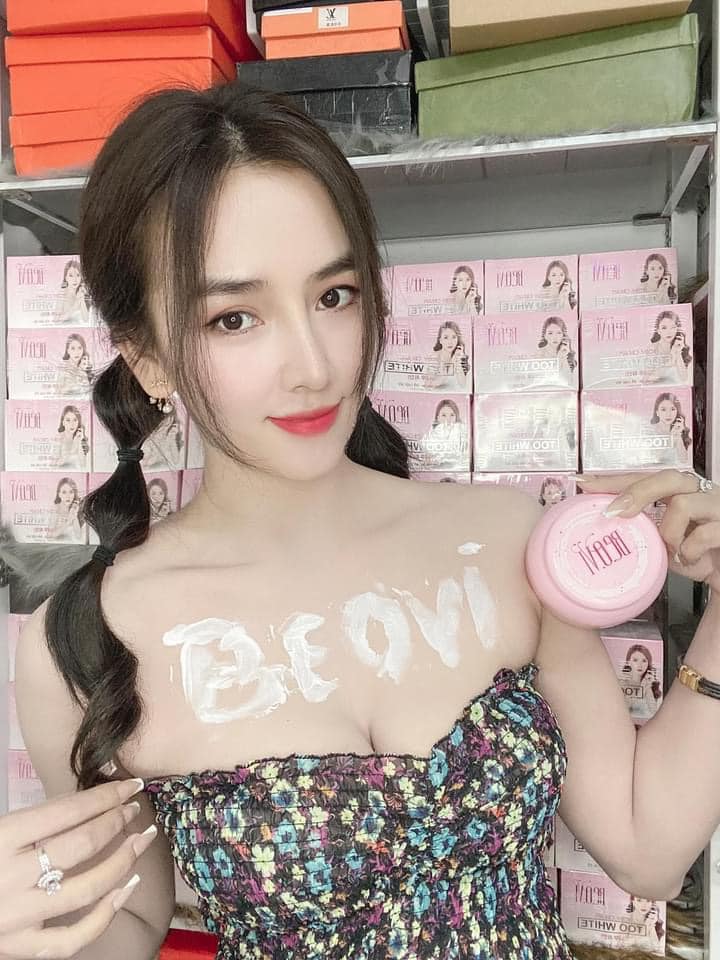 Sử dụng Kem Body Cream Too White của BEOVI sắc đẹp trong tầm tay. 👏👏👏