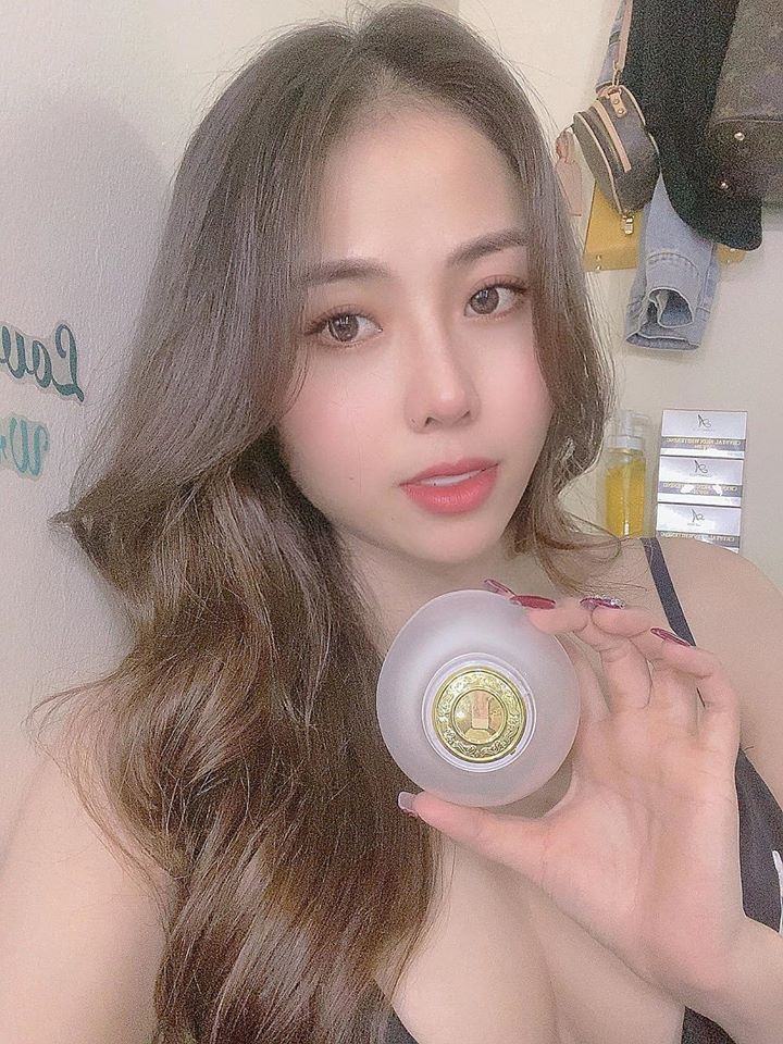 Sạch bay mụn thâm chỉ với 1 hộp kem FACE PHÁP
